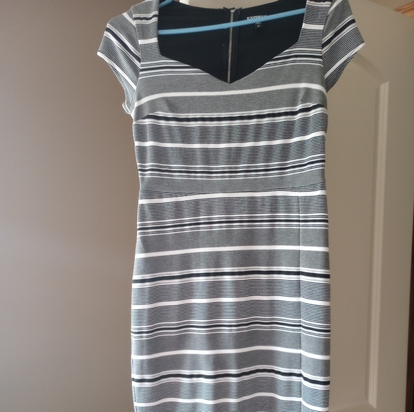 Express dress Size S - Picture 4 of 4